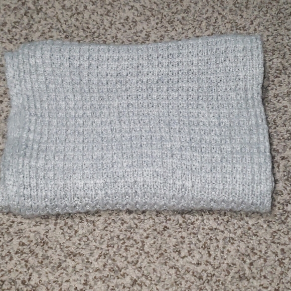 New infinity scarf & beanie  set - Picture 3 of 4